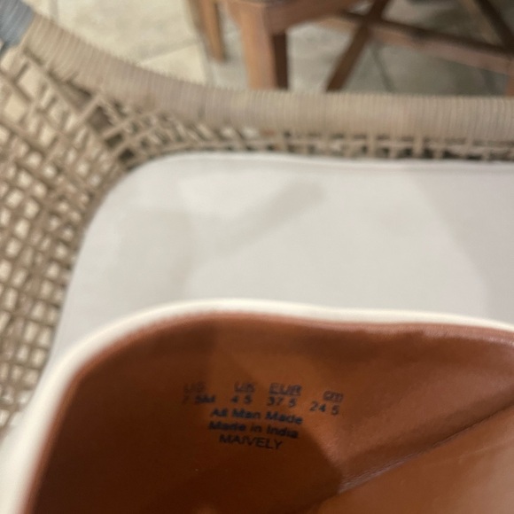 Franco Sarto sandals.  Size 7.5. New - Picture 3 of 4